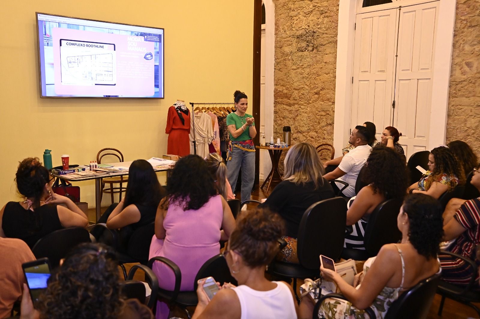 Curso de figurino encerra programação formativa do ‘#SouManaus Passo a Paço 2025’