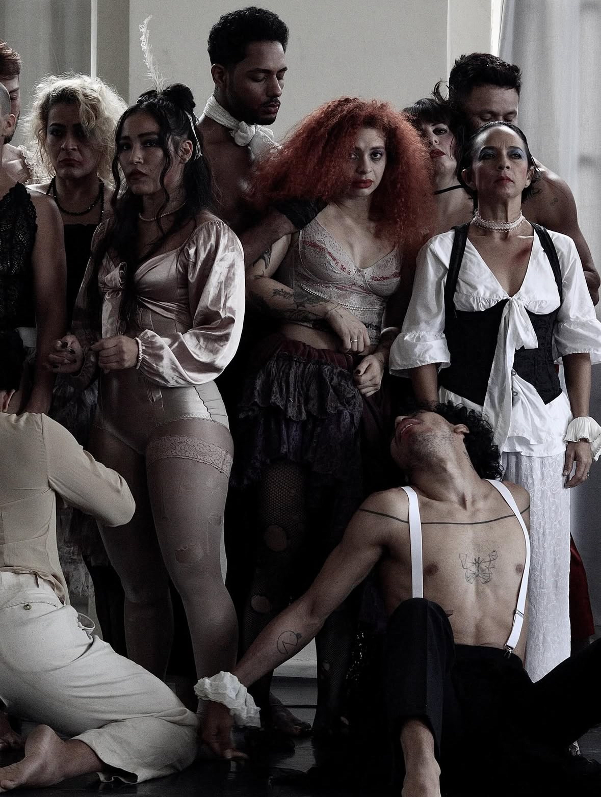 Espetáculo de dança 'Cabaré Chinelo' estreia no Teatro Amazonas