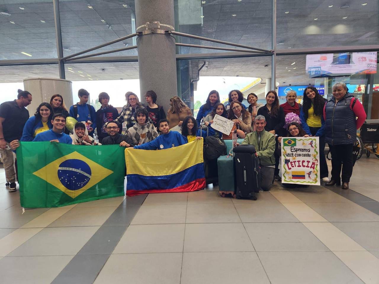 Intercâmbios internacionais, livros publicados e ações inovadoras reforçam protagonismo estudantil em escola de Manaus